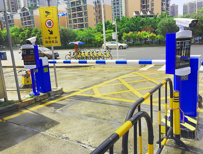 德立云无人值守智能车牌识别系统 成就不一样